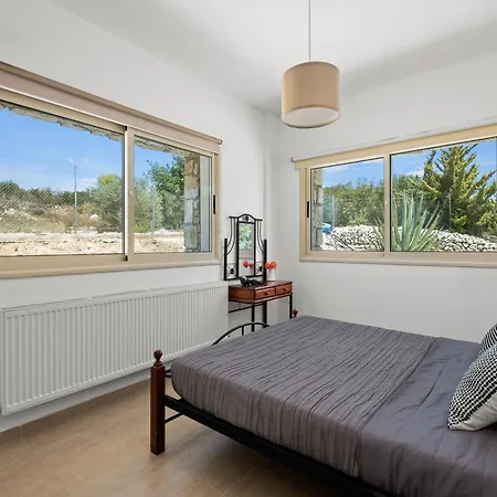 Il Pino By Nomads - A Private Nature Retreat Вилла Пафос