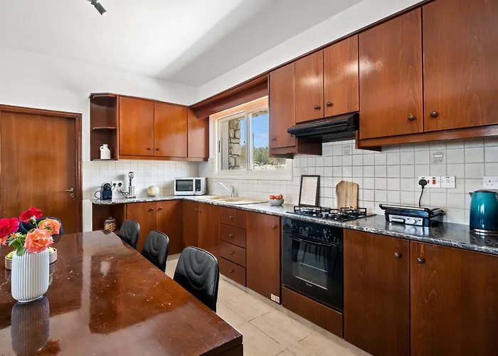 Villa Il Pino By Nomads - A Private Nature Retreat Paphos