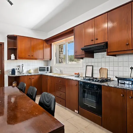 Villa Il Pino By Nomads - A Private Nature Retreat Paphos